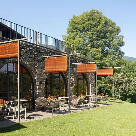 Mas La Ferreria Hotel 4*